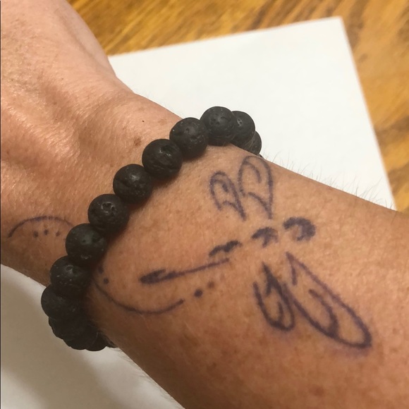 Black&Silver woman’s Warrior bracelet diffuser. - Picture 3 of 3